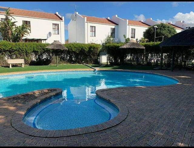 3 BEDROOM TOWNHOUSE RENTED IN HUMEWOOD